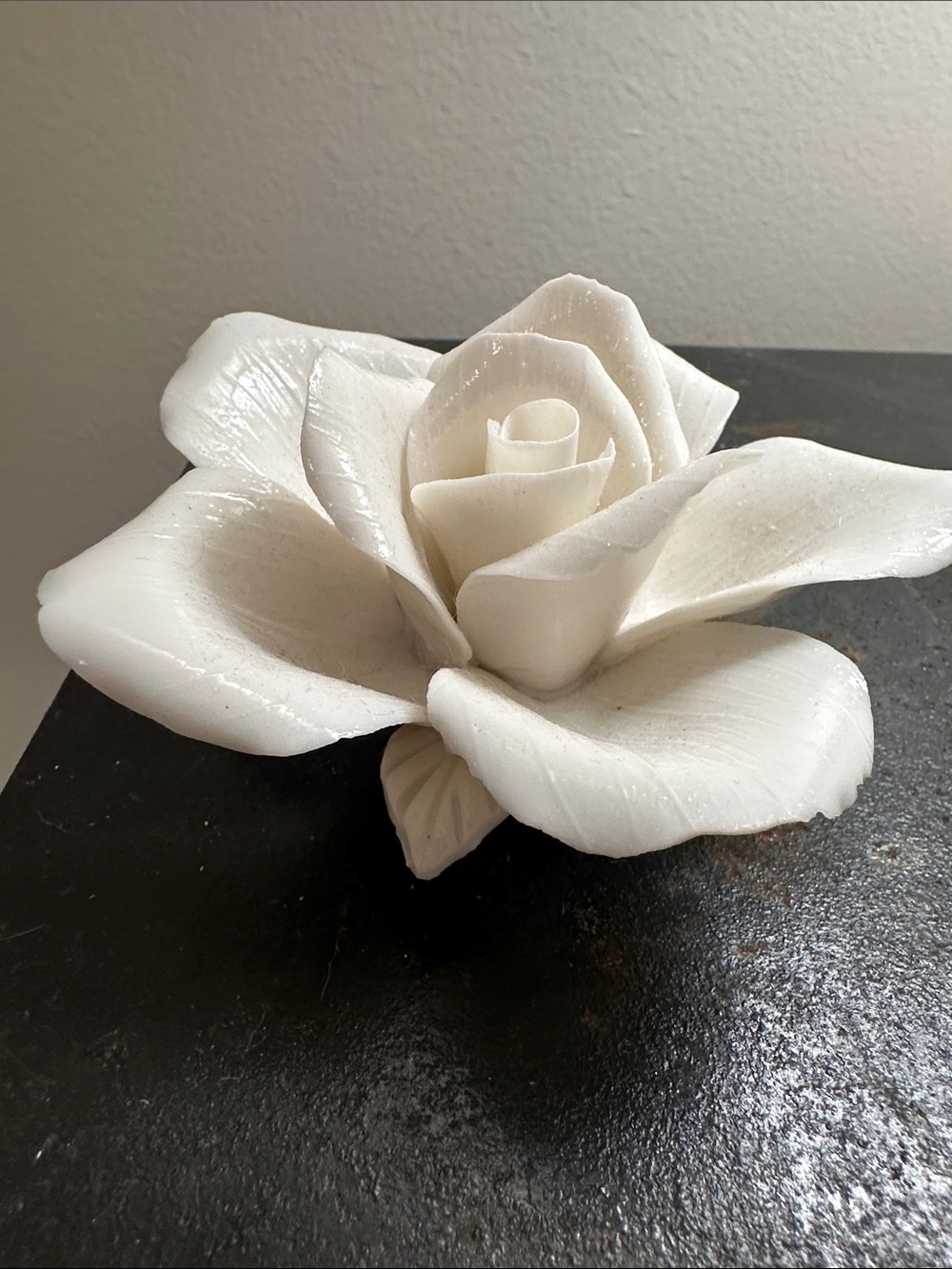White Flower Capodomonti Style Rose By Godinger Co. Horentine Fine Porcelain
